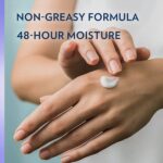 Vaseline Intensive Care Calm Healing Body Lotion for Dry Skin Lotion Made with Ultra-Hydrating Lipids and Lavender Extract to Heal and Restore Dry Skin